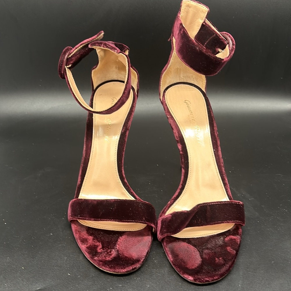 GIANVITO ROSSI Velvet heel sandals 37.5 - Picture 5 of 10